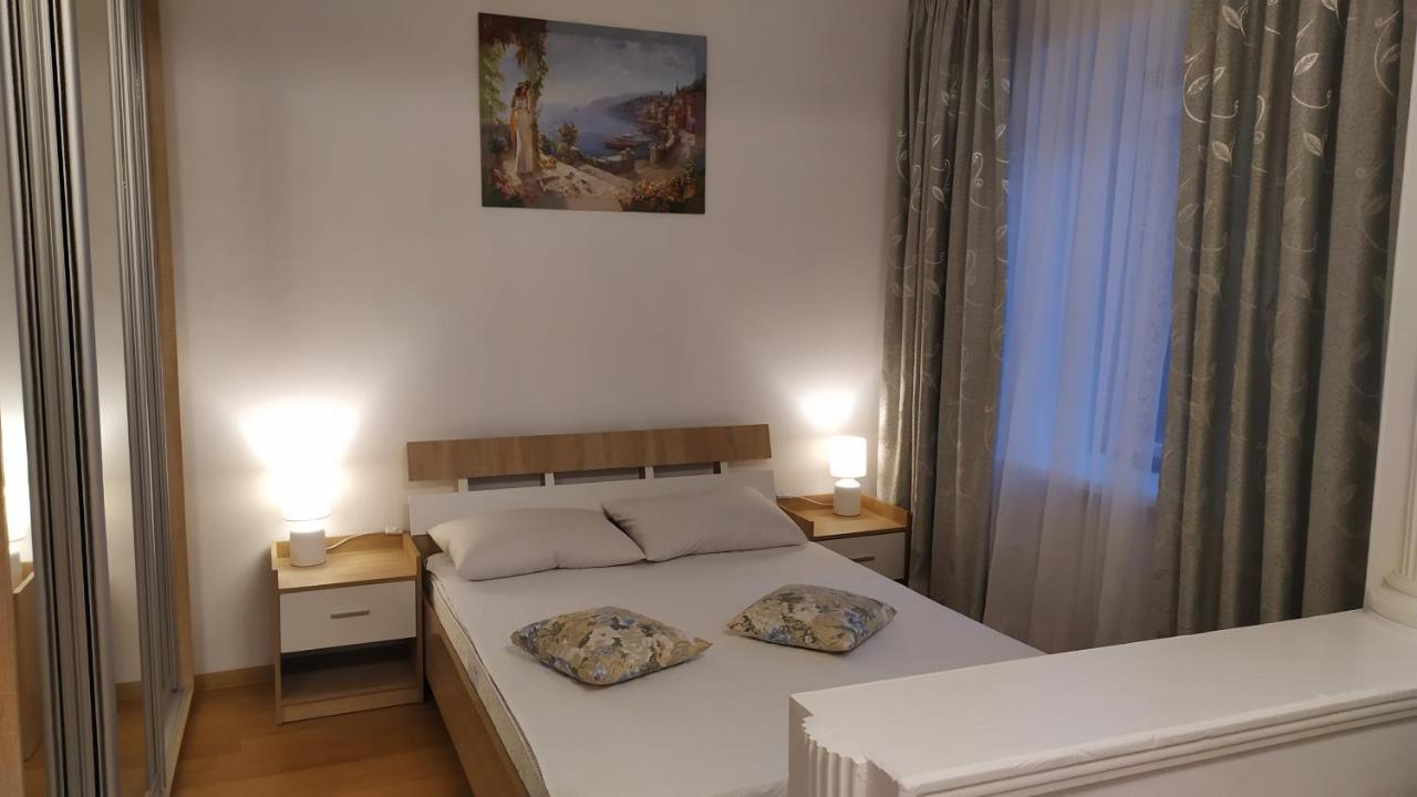 Loft House Aparthotel Одеса Екстериор снимка